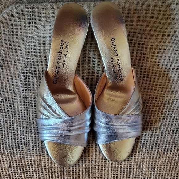 Jacques Levine Gold Silver Wedge Heel Slipper - 7 - Picture 3 of 8